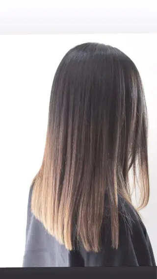 セミロング カラー 🔹TOMO🔹 圧倒的経験値🔹のヘアスタイル