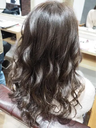 カラー HAIR&MAKE AXIS所属・土屋 貴章のヘアスタイル