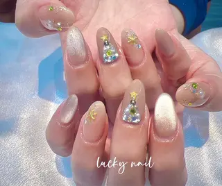 ネイル Lucky nail  小林和希のネイルデザイン