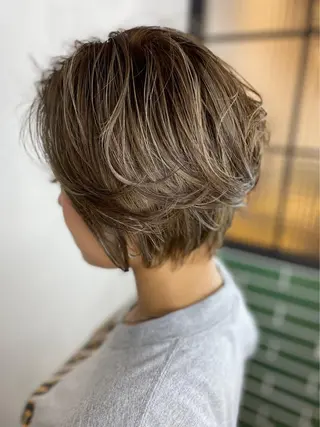 ショート カラー L’atelier BROCANTE (ラトリエ ブロカント)所属・BROCANTE立川 karasawa.nのヘアスタイル