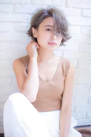 ショート カラー ヘアアレンジ Lond re Maison.原宿のヘアスタイル