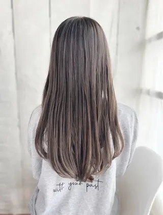 REAN ジュナのヘアスタイル