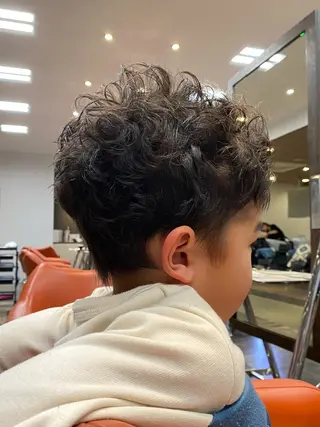 ショート パーマ メンズ デザインカラー🌈 高木リョウのヘアスタイル