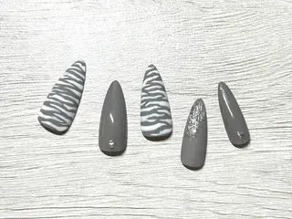 ネイル Neige所属・Neige 𓂃 aiのネイルデザイン