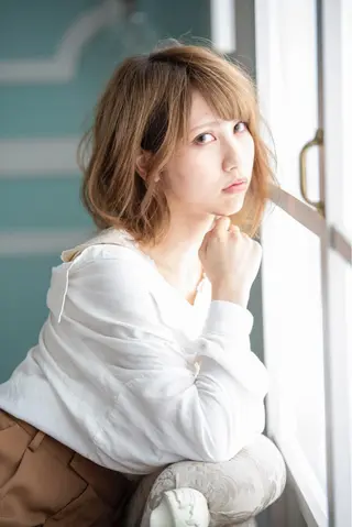 ミディアム 渋谷宮益坂 omoのヘアスタイル