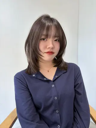 ミディアム カラー 似合わせ前髪／ 小顔カット🎀そうのヘアスタイル