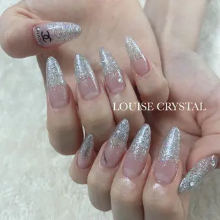 ネイル LOUISE CRYSTALのネイルデザイン