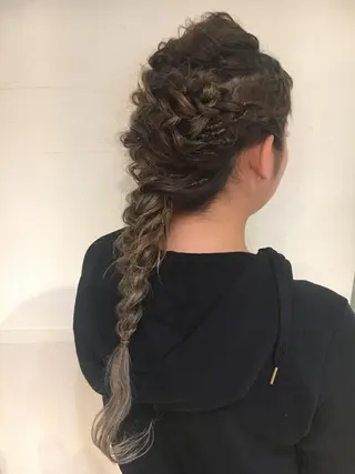 ロング ヘアアレンジ 野崎 ひかりのヘアスタイル