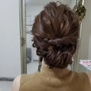 カラー セミロング ヘアアレンジ See by merのマツエク・マツパデザイン