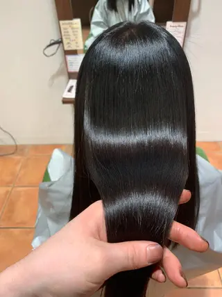 ミディアム カラーリスト菅澤 岳のヘアスタイル