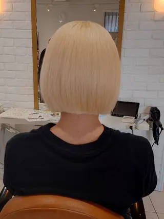 ショート 新潟ハイトーンカラー NO.1✨ 小川 巧のヘアスタイル
