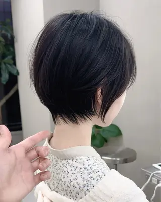 ショート カラー i.+sapporo所属・ショート/レイヤー /札幌/小山内のヘアスタイル