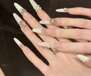 ネイル T. Leeのネイルデザイン