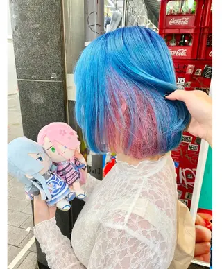 ショート カラー GARU-ガル-所属・TSUNO🦖 派手髪/オタク美容師のヘアスタイル