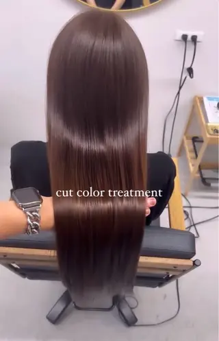 ロング カラー tre/e'所属・橋本 昇平のヘアスタイル