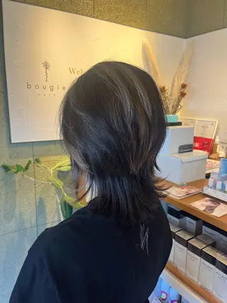 ミディアム ハラちゃんカット✂︎ 透明感🩵ケアカラーのヘアスタイル