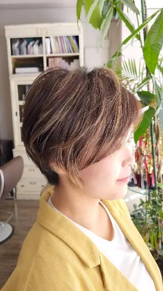 ショート カラー quiora所属・奉書 隆浩のヘアスタイル
