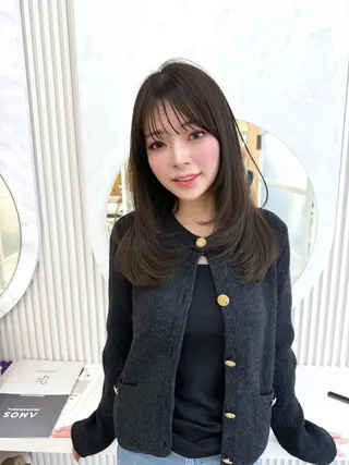 ミディアム レイヤーカット/ 顔まわり/アオイのヘアスタイル