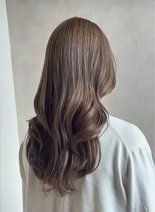 ロング Anri /カラーモデルのヘアスタイル