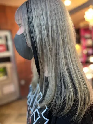 カラー 横山 千春のヘアスタイル