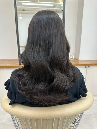 カラー リンダ所属・ベージュ/顔周り カット/スズキのヘアスタイル