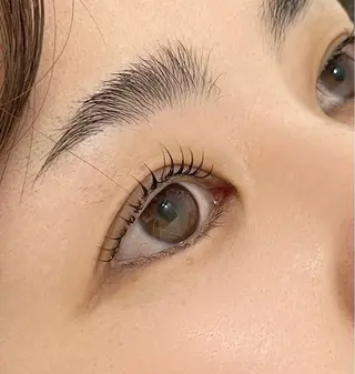 マツエク・マツパ UNDRvr Fukaのヘアスタイル