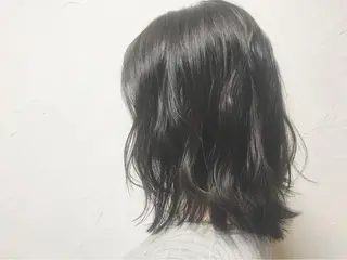 ミディアム カラー 【Uneユヌ】菊地 春那のヘアスタイル