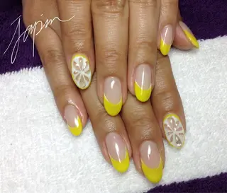 ネイル ネイルサロンハピーナ自宅サロン所属・金沢 未緒のネイルデザイン