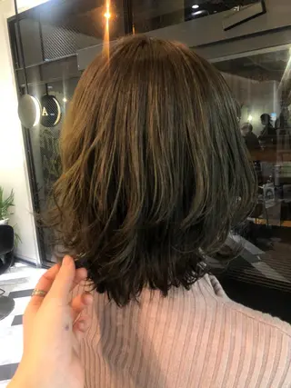 ショート カラー 貴方に似合うを見つけ ます🌱市川リョウカのヘアスタイル