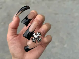 ネイル ONIKA Nail 青山通り店所属・ONIKA Nail 表参道A4徒歩2分のネイルデザイン