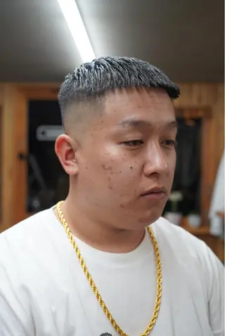 メンズ brunt jet所属・関 晃哉のヘアスタイル