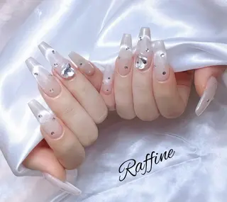 ネイル RAFFINE haru🦋🩵のネイルデザイン