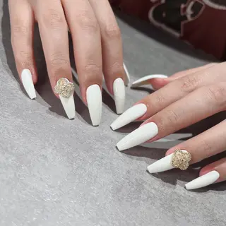 ネイル NEO Beauty Salon所属・𝐍𝐄𝐎 𝐉𝐔𝐑𝐈のネイルデザイン