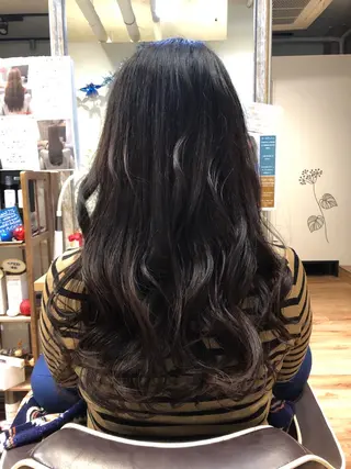 ロング カラー 青野 文香のヘアスタイル