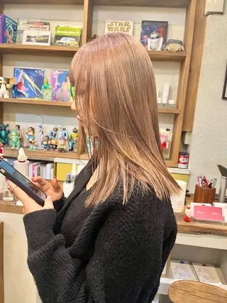 ミディアム カラー GO TODAY SHAiRE SALON 原宿本店所属・ブリーチ/レイヤー ハッシュカット/河内のヘアスタイル