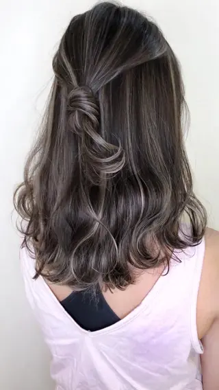 ミディアム 可児 令路のヘアスタイル