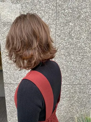 ショート カラー (h)wim ウィムのヘアスタイル