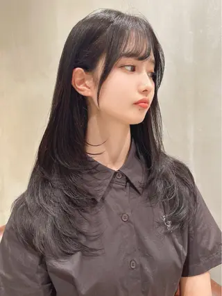 ロング 🥇KEN /レイヤー/艶カラーのヘアスタイル