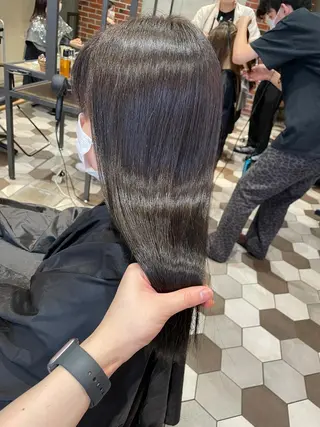 セミロング 髪質改善、縮毛矯正 酸性縮毛矯正のヘアスタイル