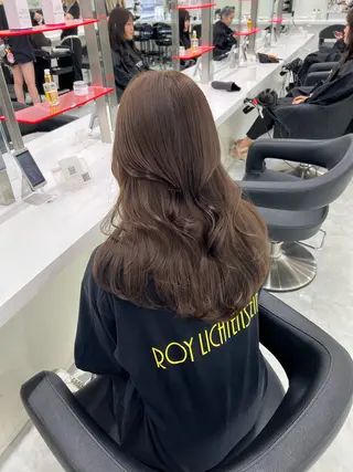 ロング カラー オリーブカラー🫒 レイヤーカット✂︎のヘアスタイル