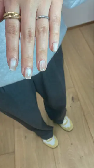 ネイル nailsalon　hue所属・小山 羽奈のネイルデザイン
