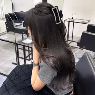 ロング yurine / 髪質改善/艶カラー♡のヘアスタイル
