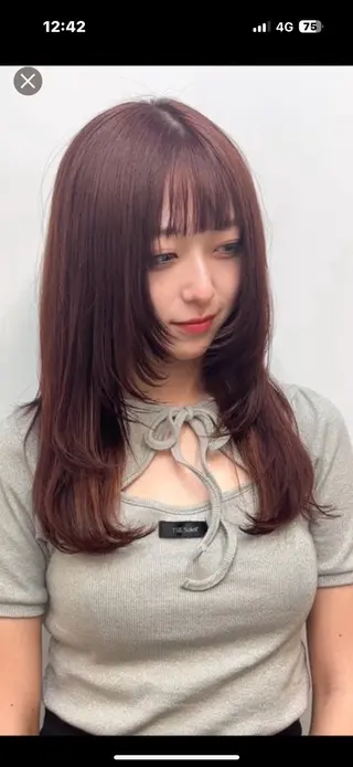 ロング カラー 渡 汐音のヘアスタイル