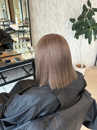 ミディアム カラー EMI CLAIR所属・岸 凜香のヘアスタイル