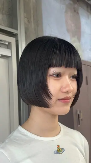 ミディアム 愛加 ボブ・ベージュカラーのヘアスタイル