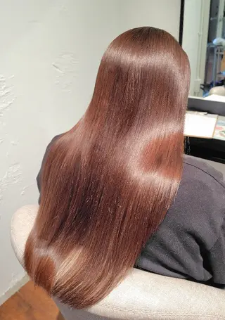 ロング Elsa the beauty所属・小河 恵子のヘアスタイル