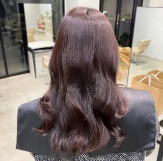 セミロング カラー ブリーチなしカラー 🤍　Mihanaのヘアスタイル