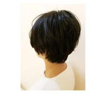 ショート EMANON名古屋所属・美谷添（ミヤゾエ） まどか大人ヘアサロンのヘアスタイル