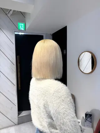 ショート カラー fuka/梅田/ ミルクティーベージュのヘアスタイル