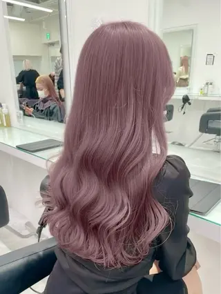 ロング カラー 🖤ハイトーン× レイヤー🖤SARAのヘアスタイル